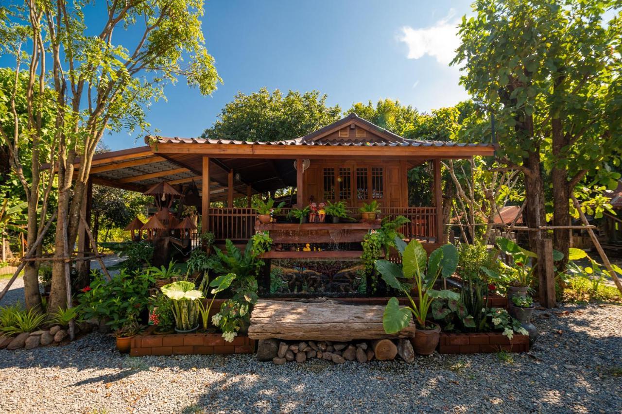 Suk Sabai Homestay Sukhothai Exteriör bild